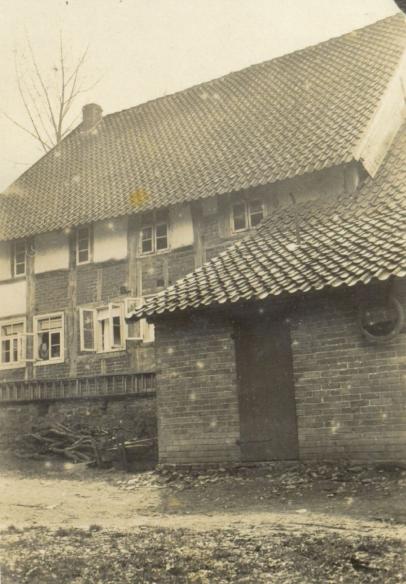Der Hof um 1930