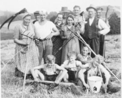 Pause beim Roggenmähen ca.1940